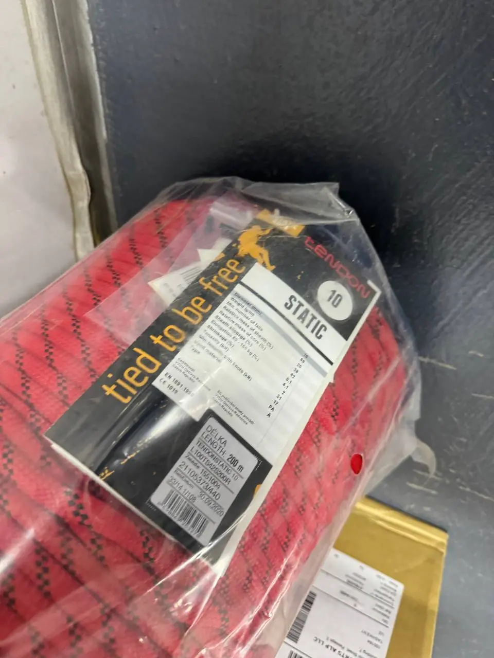 Веревка Tendon 10 мм статика красная